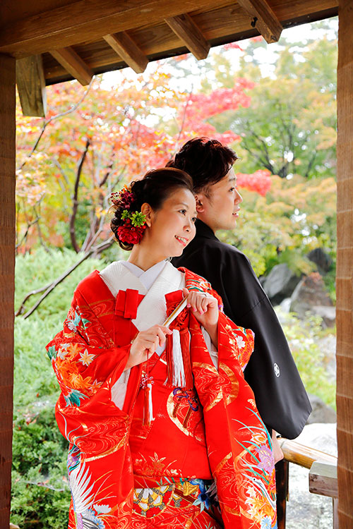 秋の紅葉和装結婚式前撮りロケーションフォト