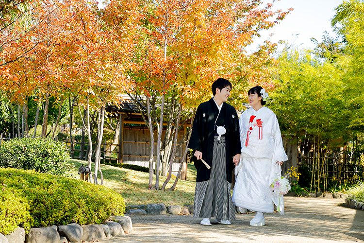 秋の紅葉和装結婚式前撮りロケーションフォト